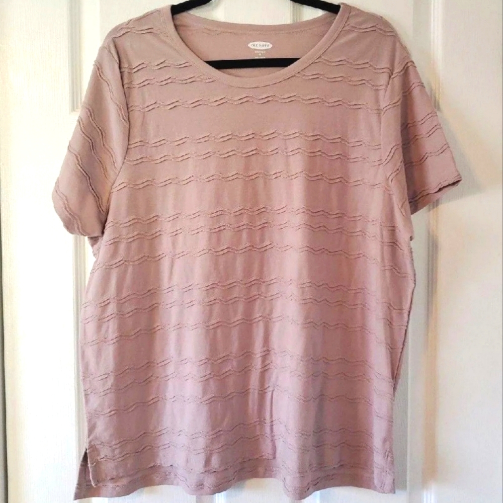 T-shirt by Old Navy